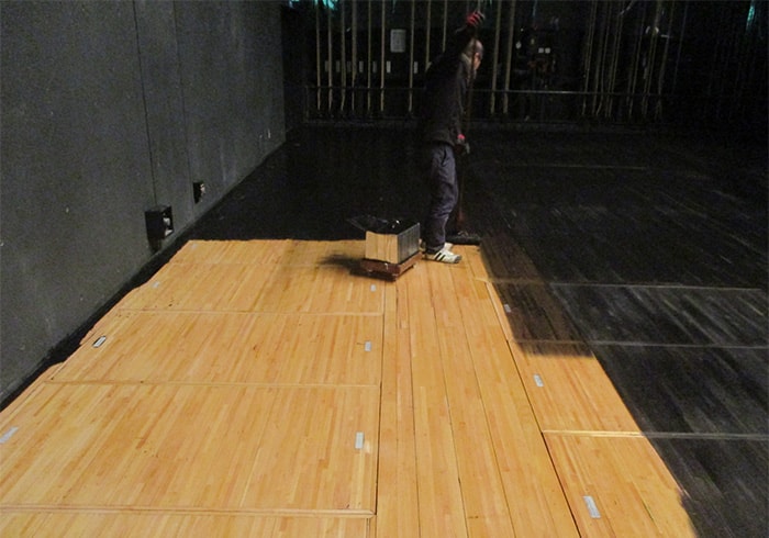 舞台床塗装
